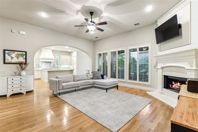 Building Photo - 13714 Countrybrook Dr