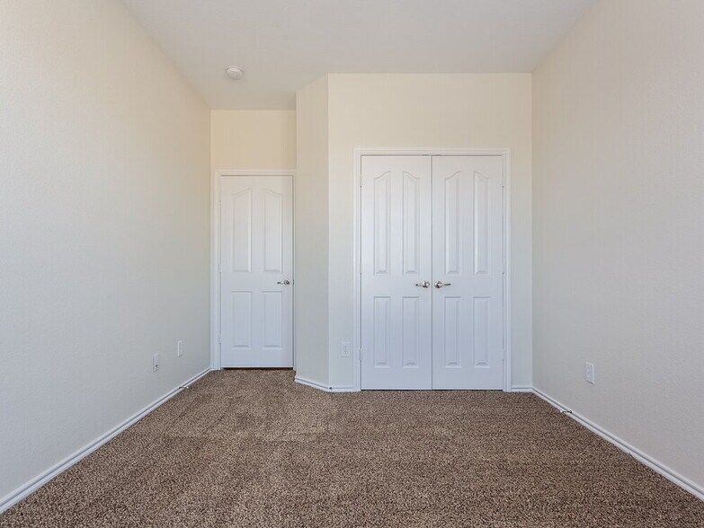Building Photo - 3804 Wellsburg Way