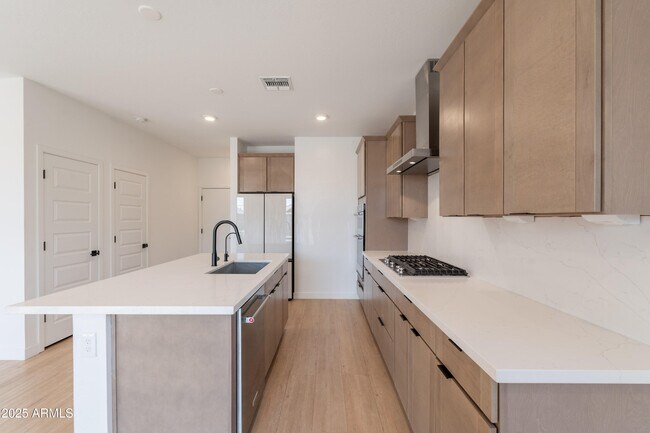 Building Photo - 4831 S Molly
