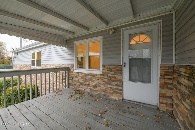 Building Photo - 136 7th St