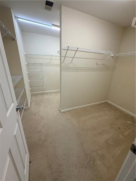 Building Photo - 2118 Newbury Oaks Dr