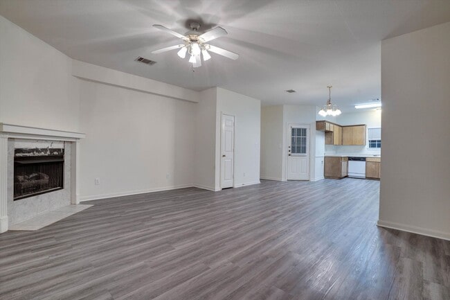 Building Photo - 307 Rawhide Loop