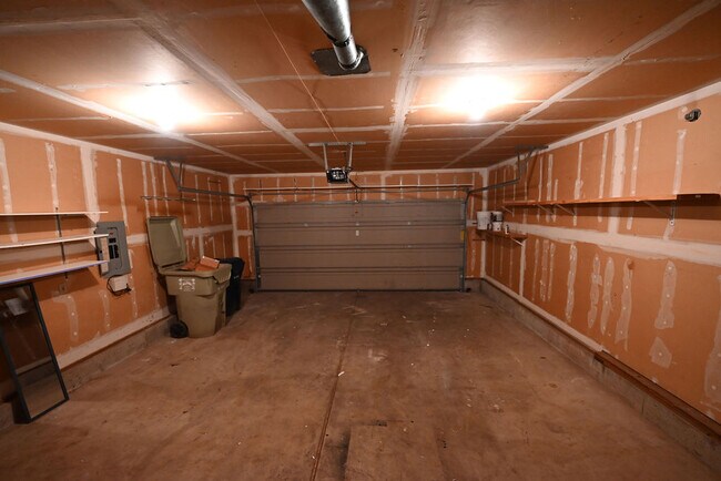 Building Photo - 21695 SW Gary Ln