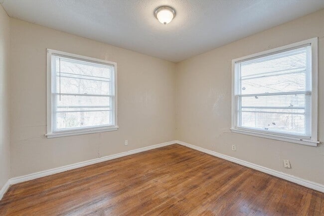 Building Photo - 1400 Wynn Terrace