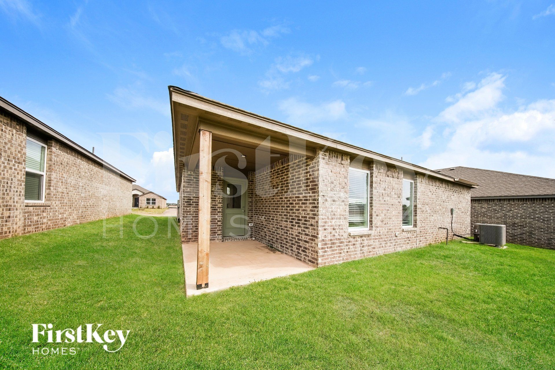 Building Photo - 437 Labelle Ln