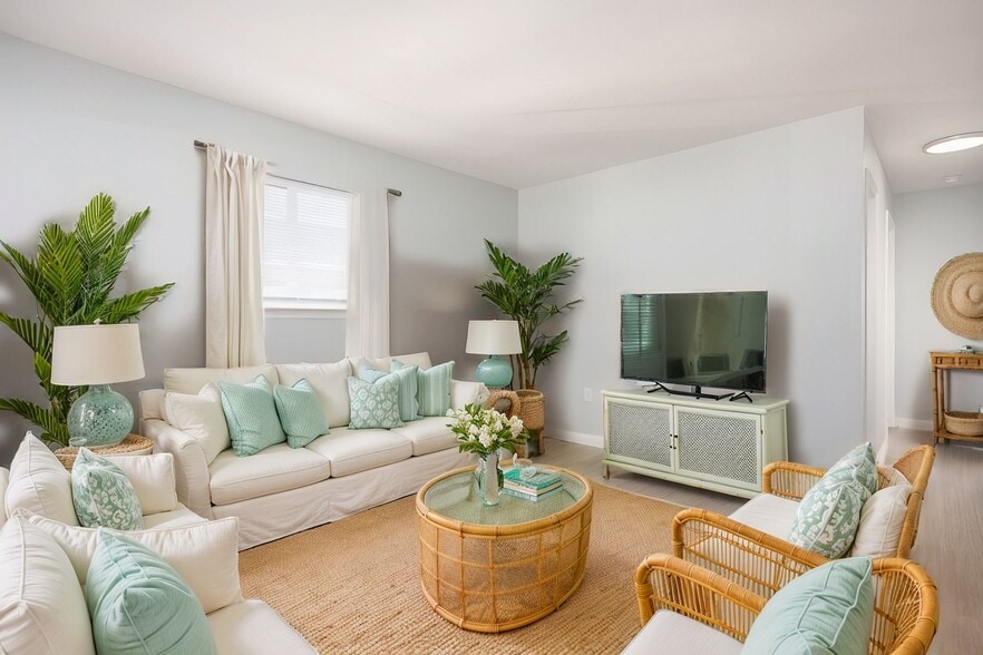 Interior Photo - Crestwood Gardens