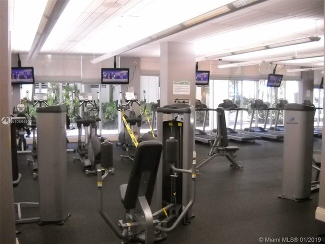 Building Photo - 3801 S Ocean Dr