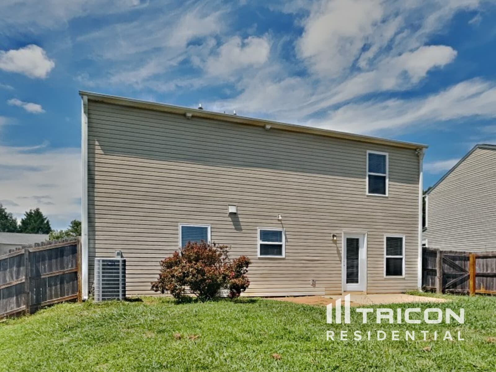 Building Photo - 4442 Vernon Cir SE