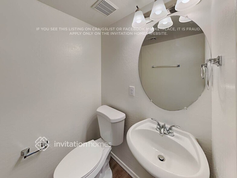Building Photo - 15830 W Papago St