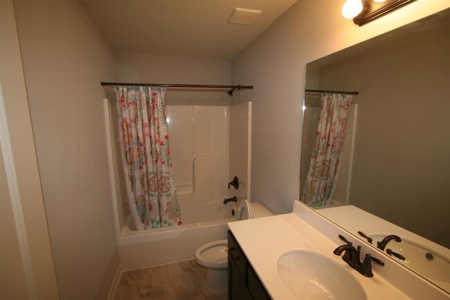 Building Photo - 5191 Forest Bend Cove