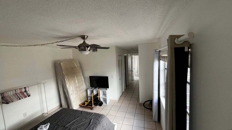 Building Photo - 7735 SW 86th St