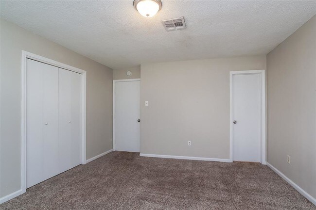 Building Photo - 12610 Pine Bough Ln
