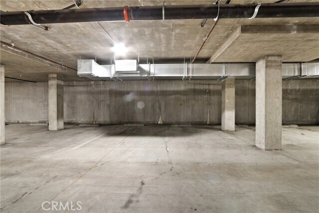 Building Photo - 1598 Long Beach Blvd