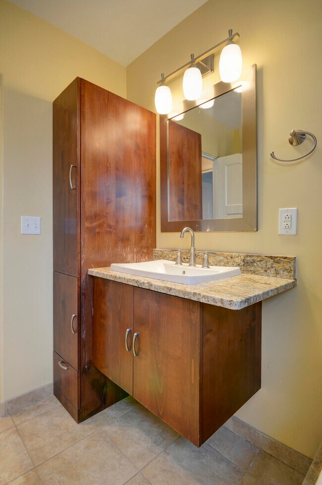 Building Photo - 3521 Smith Ave SE