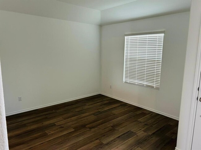 Building Photo - 4220 Rimrock Rose Ln
