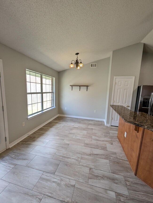 Building Photo - 9939 Parker Lake Cir