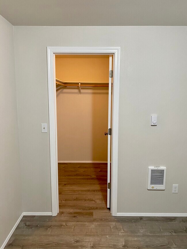 Master Bedroom Walk-In Closet - 6818 S J St