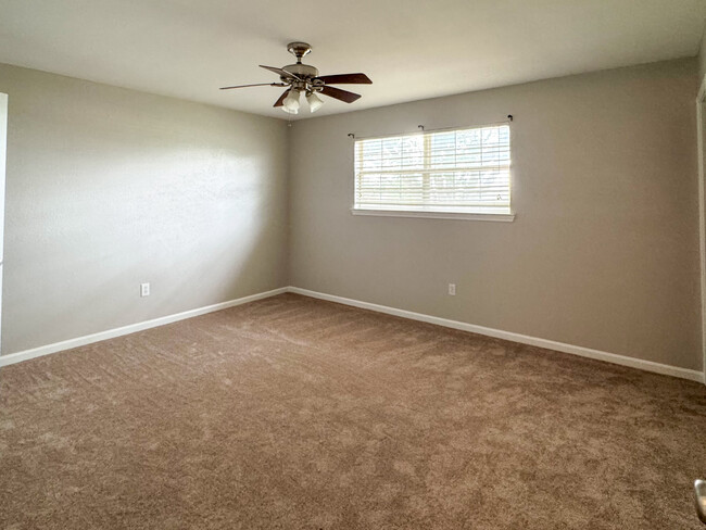 Building Photo - 9811 Claudett Ct