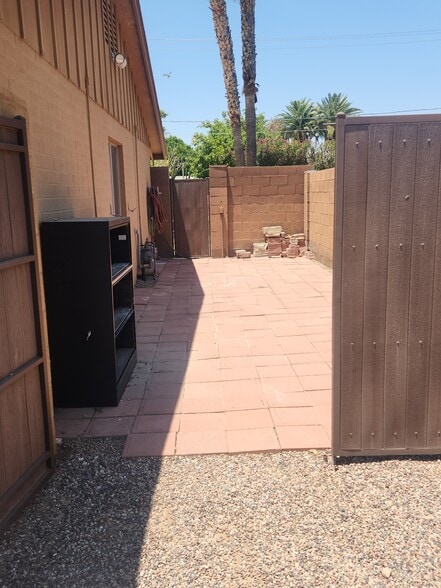 Trailer Gate - 3138 N 83rd St