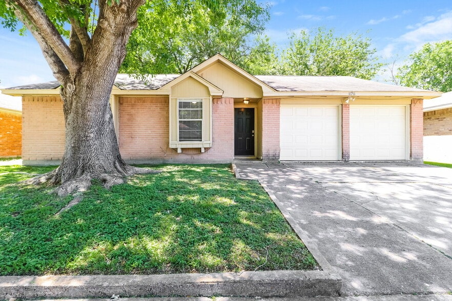 Primary Photo - 11711 Spruce Mountain Dr