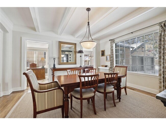 Building Photo - 2810 W Lake of the Isles Pkwy