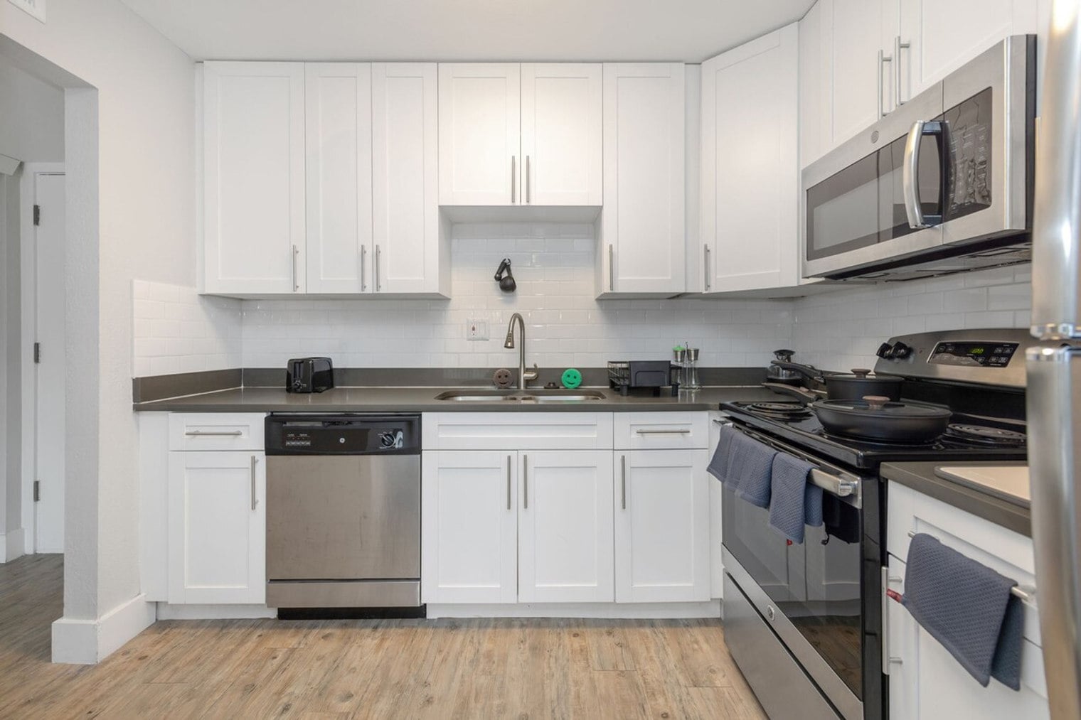 Building Photo - 4403 W Cleveland St