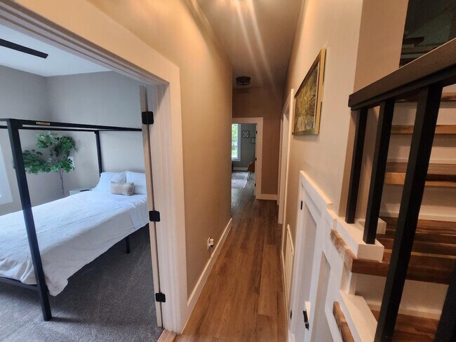 Building Photo - 203 Brockman Ave