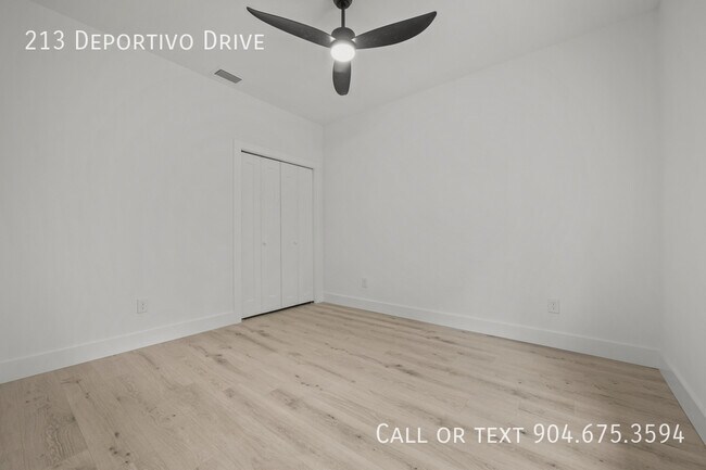 Building Photo - 213 Deportivo Dr