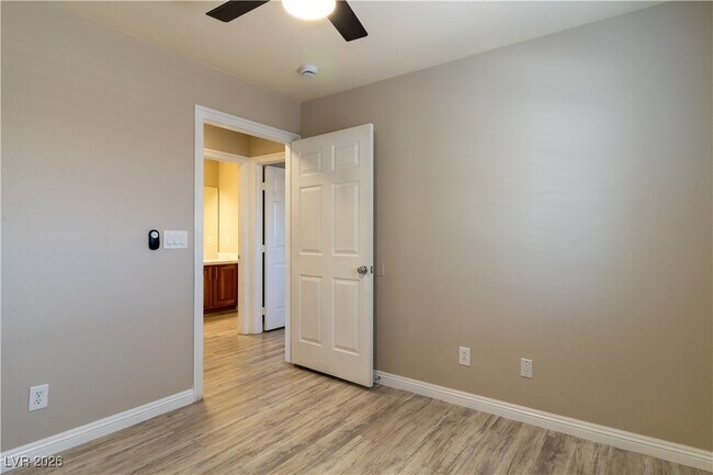 Building Photo - 8688 Little Fox St