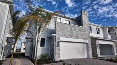 Building Photo - 401 Bogey Dr