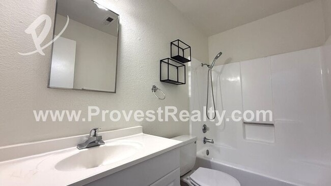 Building Photo - 12769 Kiowa Rd