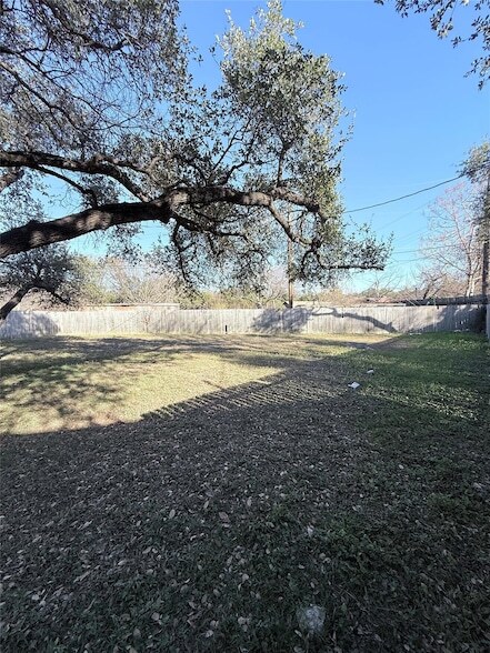 Building Photo - 8621 Talyne Chaise Cir