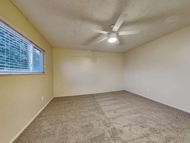 Building Photo - 784 E Turmont St