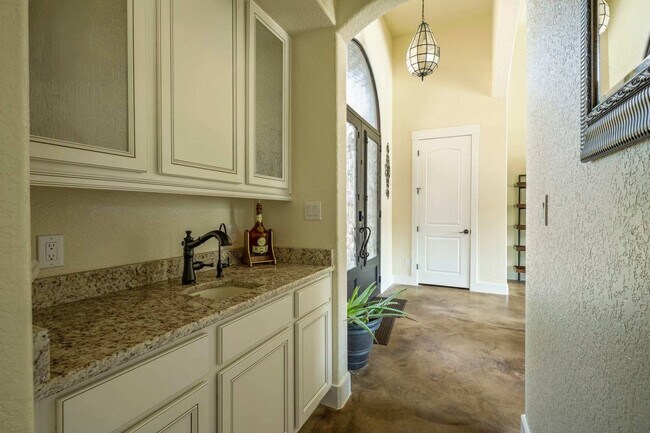 Building Photo - 1194 Vaquero Wy