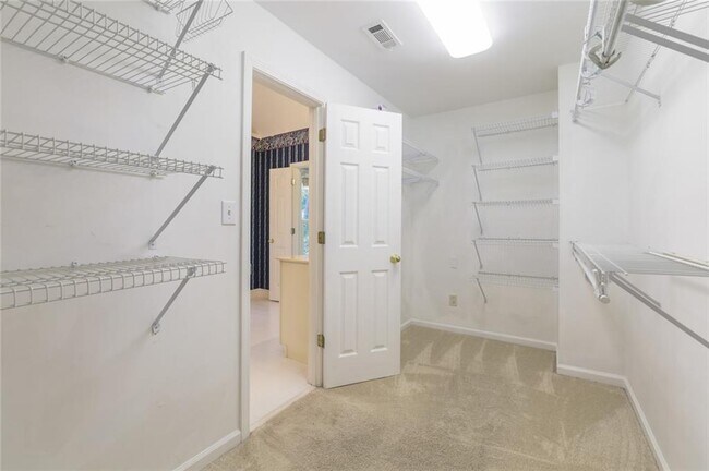Building Photo - 1167 Druid Walk