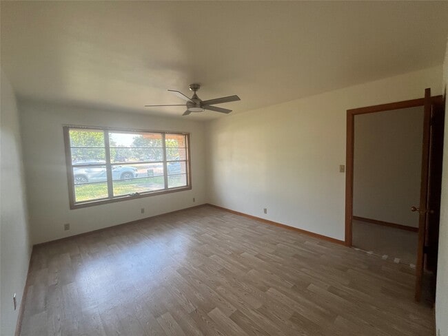Building Photo - 106 Jane Dr