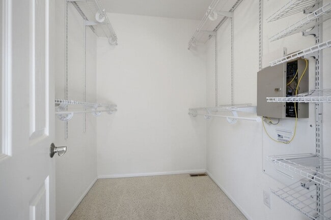 Building Photo - Meticulously maintained 4-bedroom, 3.5-bath  Townhouse In the Heart of Highlands Ranch!