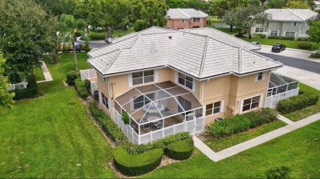 Building Photo - 1940 Hartford Ct