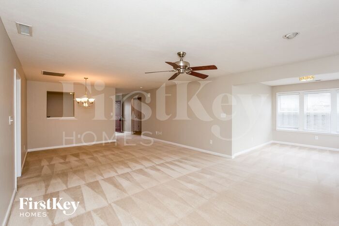 Building Photo - 12730 Old Pond Rd