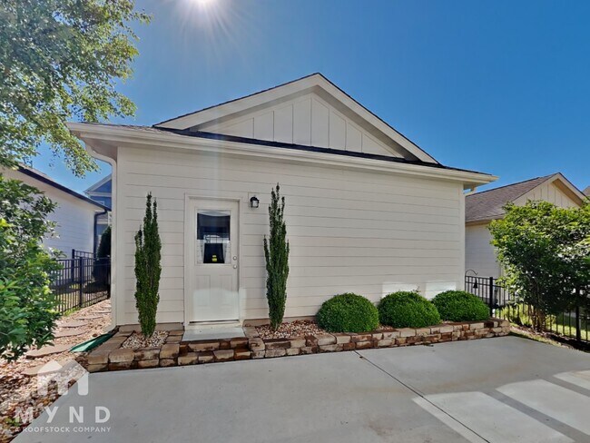 Building Photo - 1653 Pasture Hills Dr