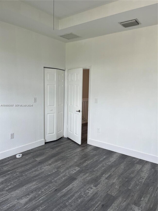 Building Photo - 24804 SW 116th Ave