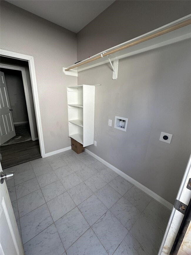 Building Photo - 16945 Glenheath St