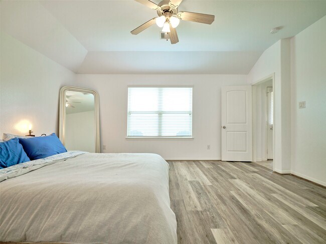 Building Photo - 12629 Pirate Bend Dr