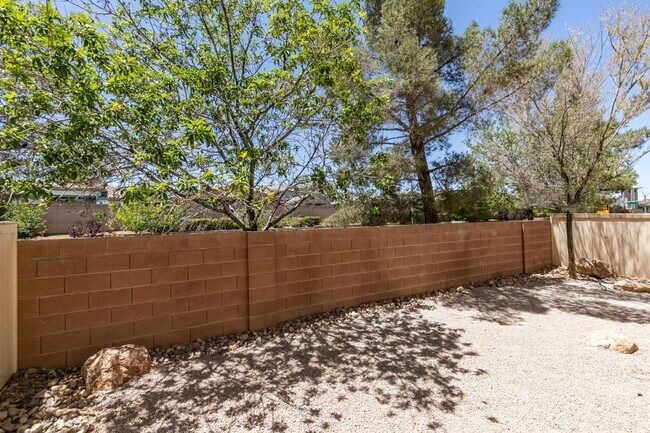 Building Photo - 8433 Spencer Canyon St
