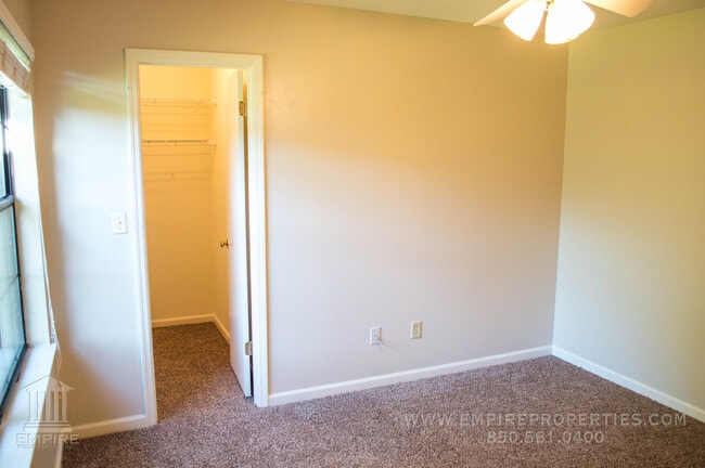 Building Photo - Beautiful Large home off of Mahan