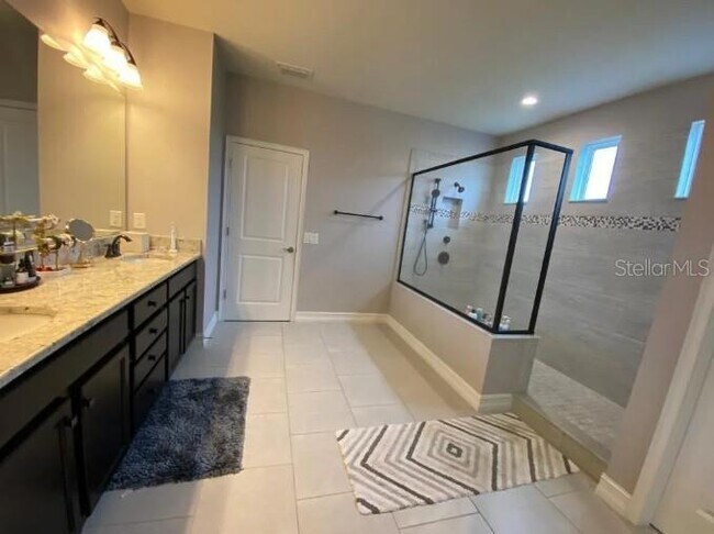 Building Photo - 16319 Hyde Manor Dr