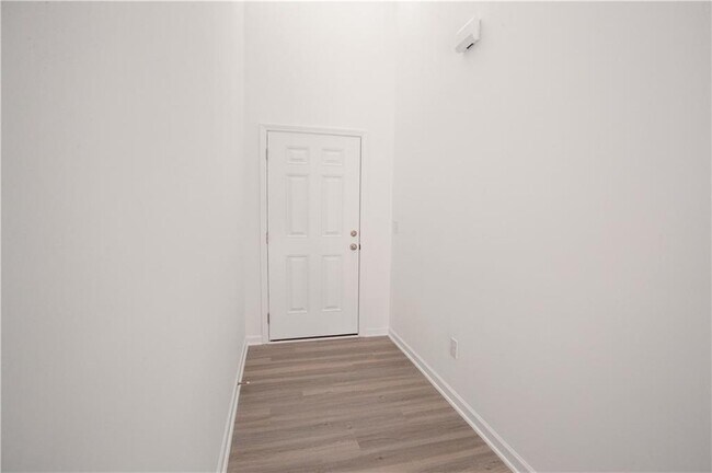 Building Photo - 5935 Osgood Pl