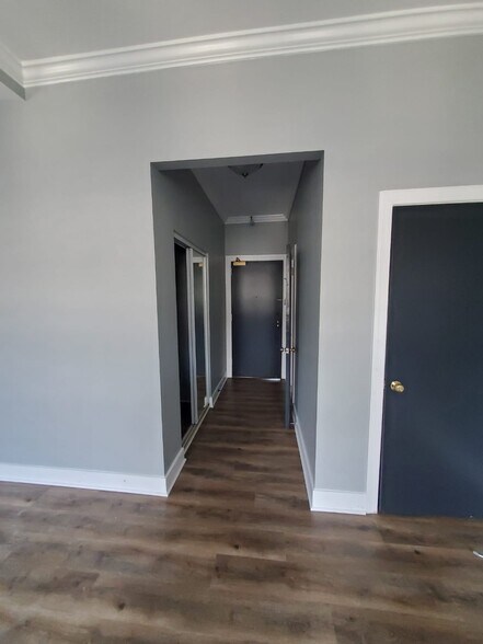 Building Photo - 1 E Chase St