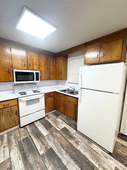 Building Photo - 4516 Charmonte Way