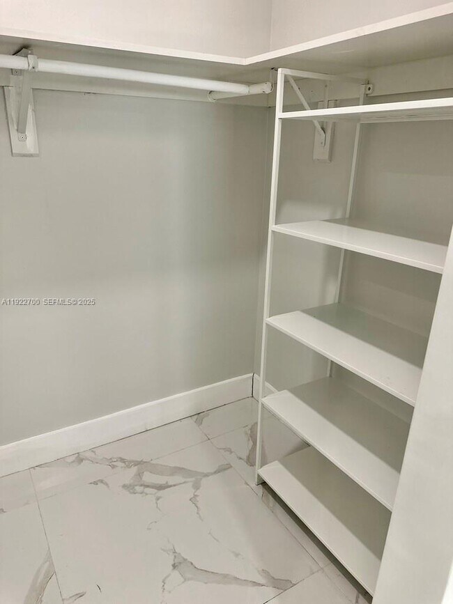 Building Photo - 4681 SW 26th Terrace